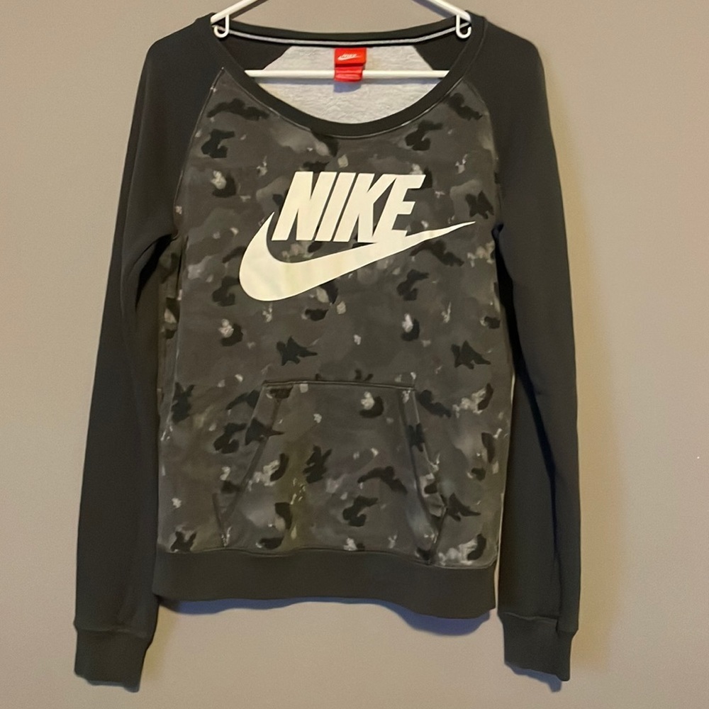 Nike Sweatshirt Crewneck Size Small